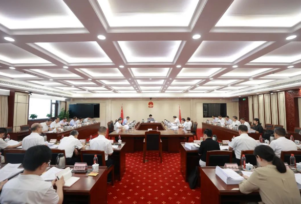 省十四届人大常委会举行第三十八次主任会议
